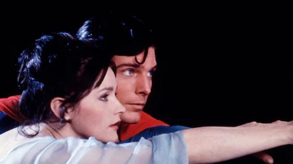 Reeve (Superman) e Margot Kidder (Lois Lane)em cena de Superman I (Reprodução)