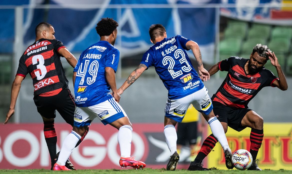 serie-b:-cruzeiro-perde-para-lanterna-oeste