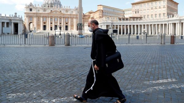 vaticano-planeja-campanha-de-vacinacao-rapida-contra-a-covid-19