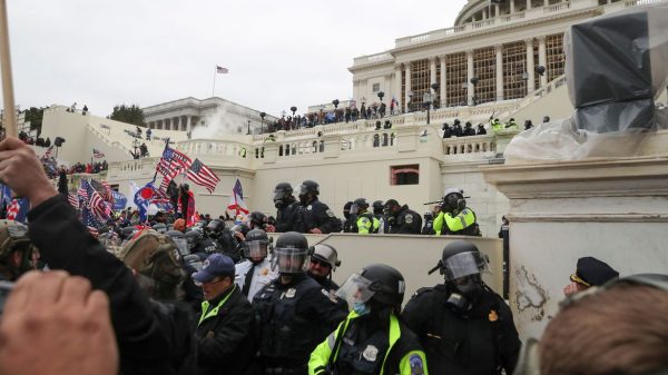 autoridades-se-manifestam-sobre-invasao-do-congresso-norte-americano