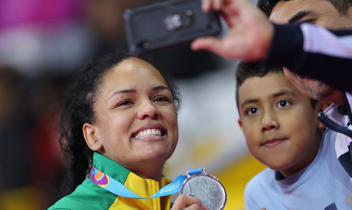 wrestling:-aline-silva-e-primeira-mulher-na-diretoria-de-confederacao