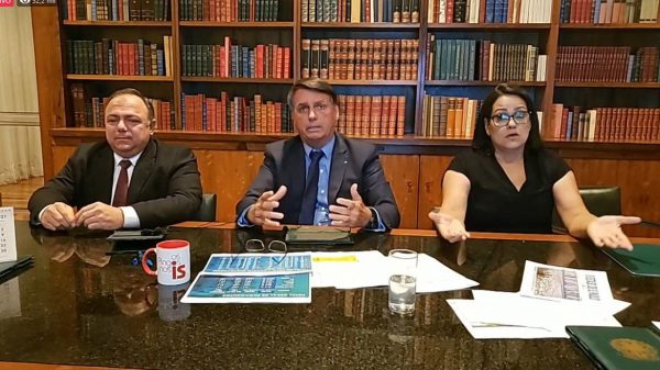 bolsonaro-diz-que-busca-a-conscientizacao-contra-a-covid-19