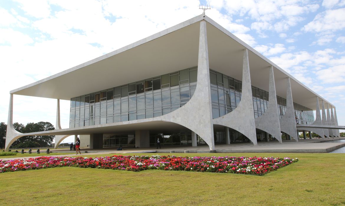 presidencia-veta-projeto-que-obriga-cobertura-de-tratamento-de-cancer
