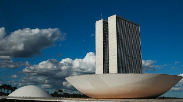 camara-dos-deputados-rejeita-pec-do-voto-impresso