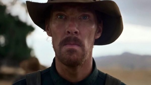 Benedict Cumberbatch em cena de "Ataque dos Cães" (Foto: Reprodução)