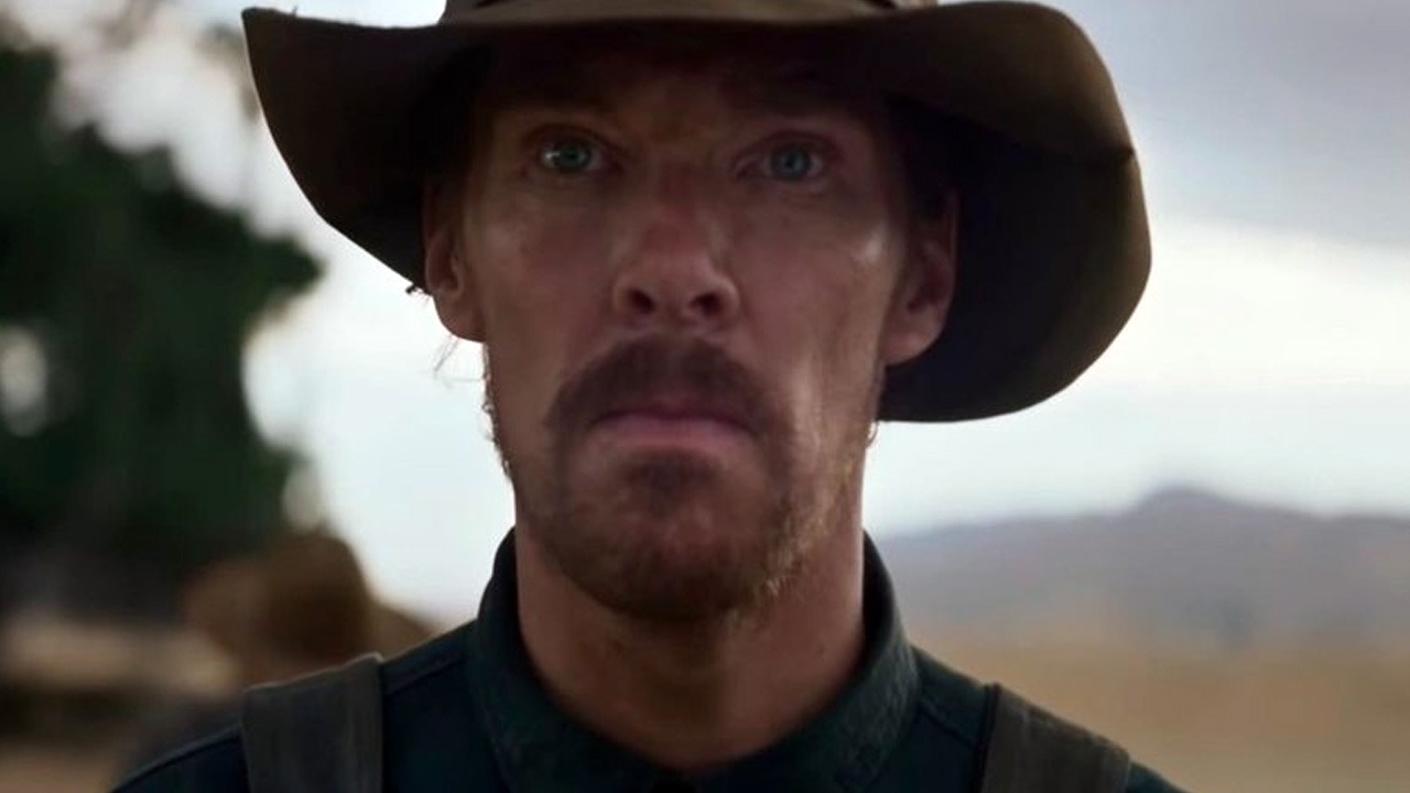 Benedict Cumberbatch em cena de "Ataque dos Cães" (Foto: Reprodução)