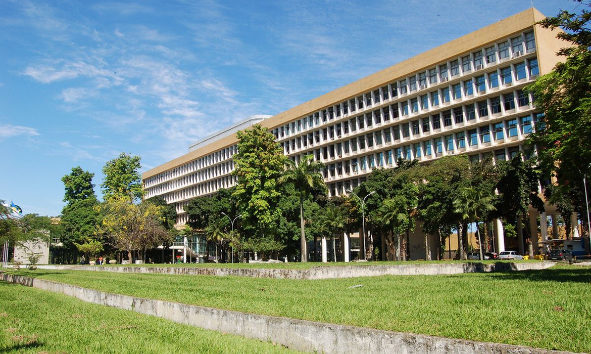 Universidade Federal do Rio de Janeiro (UFRJ)