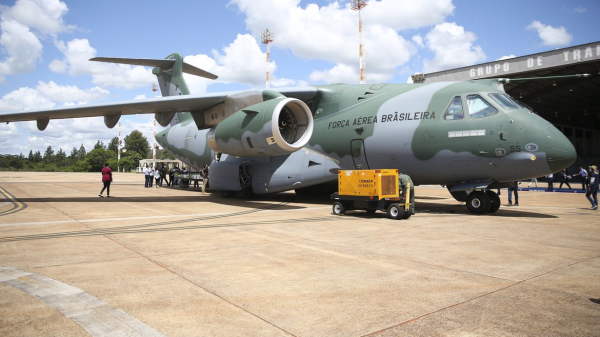 Aviões da Força Aérea Brasileira chegarão em Brasília às 12h15 (EBC)