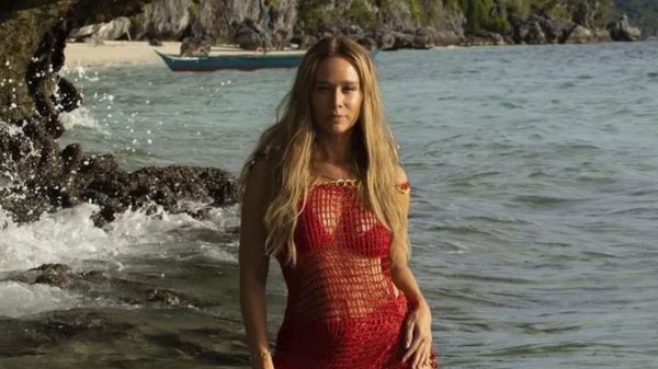 Mariana Ximenes arrasa em clique praiano e ganha elogios (Instagram)