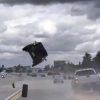 Carro da Tesla filma acidente cinematográfico nos Estados Unidos