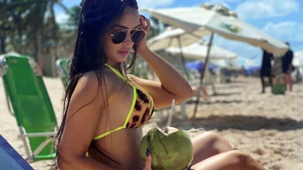 Larissa Santos conquista elogios dos seguidores com registro na praia (Instagram)