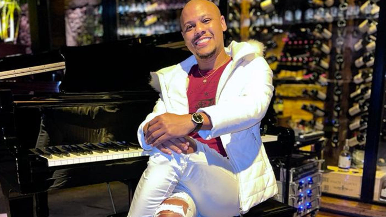Maykel Moreira revela investidas de pastor que pregava contra gays