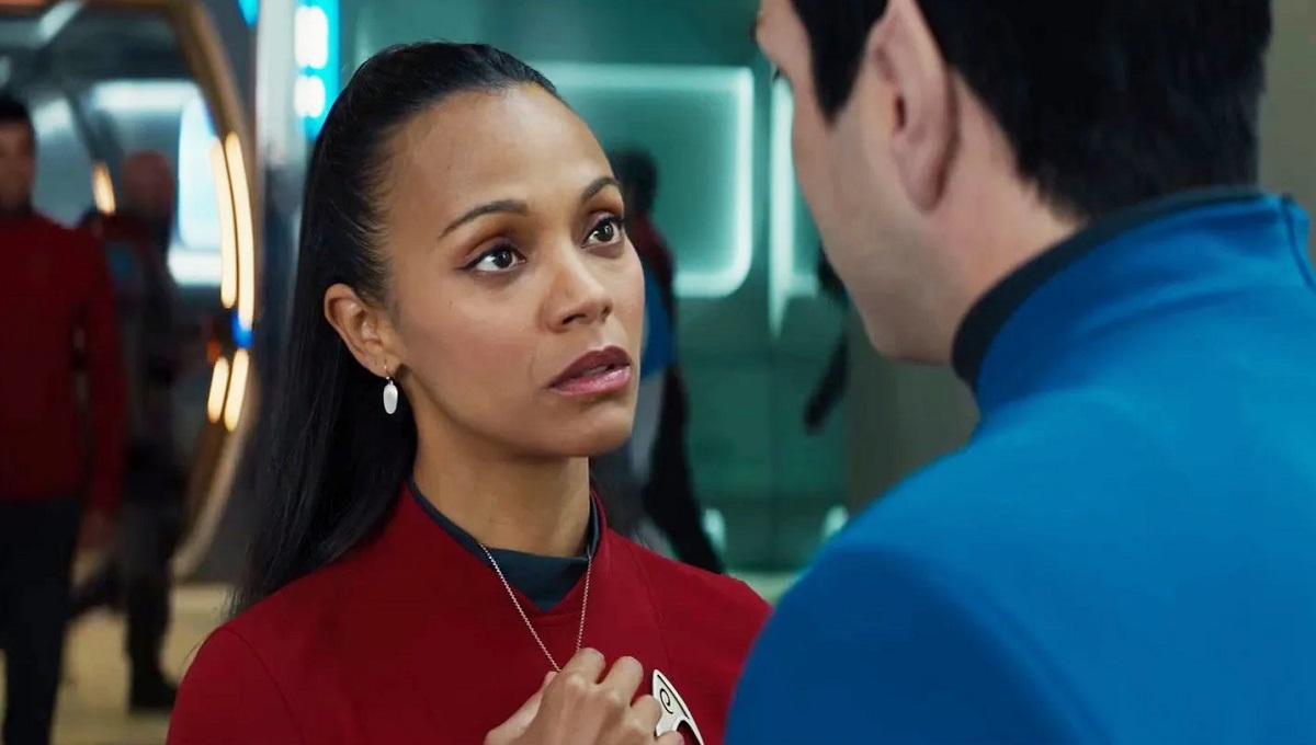 Zoe Saldana vive a sensual Uhura de Star Trek (Divulgação)