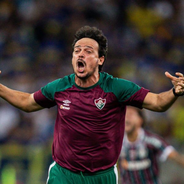Fernando Diniz foi à loucura com o título do Fluminense