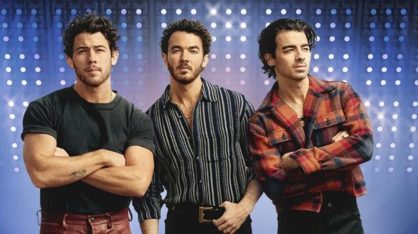 Jonas Brothers dão pistas de que podem vir ao Brasil e fãs ficam em polvorosa