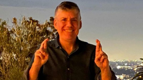 Rick Riordan é o autor de Percy Jackson e os Olimpianos