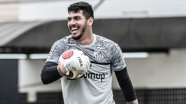 Santos manteve João Paulo no elenco