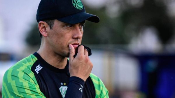 Thiago Carpini vai ficar no Juventude