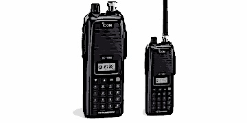 Modelo de walkie-talkie da ICOM, similar aos que explodiram nos atentados do Líbano