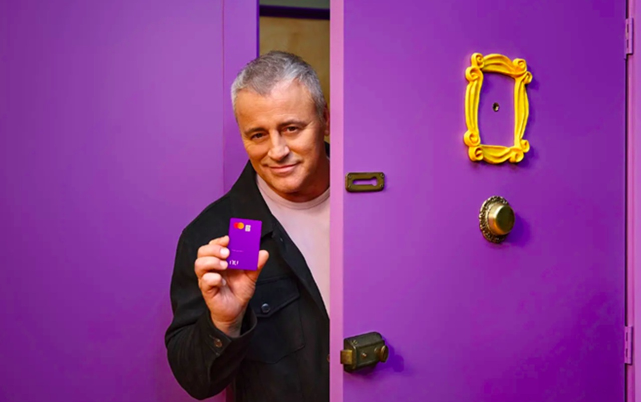 O ator Matt LeBlanc (de Friends) chegou a estreiar campanha do Nubank (Foto:Divulgação)