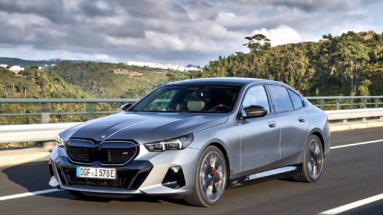 Dados de proprietários e milhares de carros BMW mostram que Apple Car Play falhou e não entregou o que prometia (Foto: Cortesia/BMW)